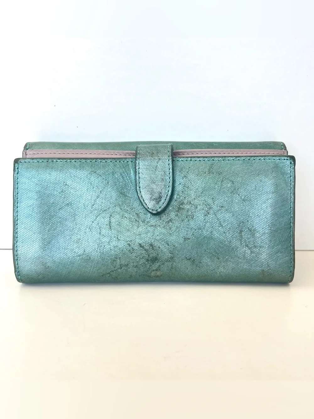 TUMI Sage Shimmer Green Leather Flap Closure Dual Compartment Spacious Wallet